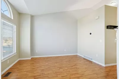 876 N Fox Run Dr, Tooele, UT 84074 - Photo 4