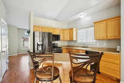 876 N Fox Run Dr, Tooele, UT 84074 - Photo 16
