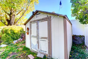 2096 N 1450 E, Layton, UT 84040 - Photo 30