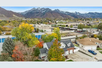 2201 E Pink Coral Cir, Cottonwood Heights, UT 84121 - Photo 40