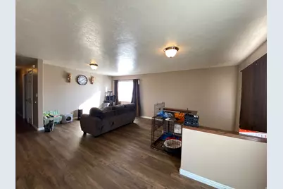 235 S 100 E, Vernal, UT 84078 - Photo 2