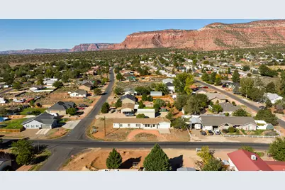 1686 S Powell Dr, Kanab, UT 84741 - Photo 38