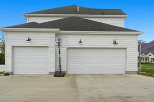 10535 N Janie Ln, Highland, UT 84003 - Photo 38