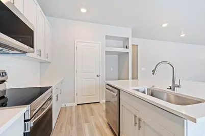 39 E Broadway Dr #1039, Saratoga Springs, UT 84045 - Photo 8