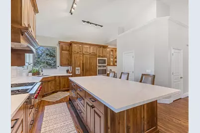 2026 E Tivoli Hills Ct, Draper, UT 84020 - Photo 10