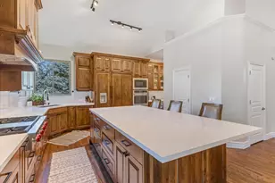 2026 E Tivoli Hills Ct, Draper, UT 84020 - Photo 10