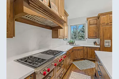 2026 E Tivoli Hills Ct, Draper, UT 84020 - Photo 12