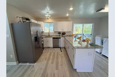 1155 W 2200 N, Layton, UT 84041 - Photo 4