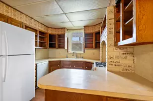 281 N Center St, Lehi, UT 84043 - Photo 12