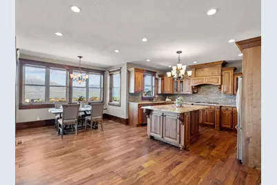 2752 S Sandalwood Cir, Saratoga Springs, UT 84045 - Photo 6