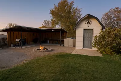 561 E 250 N, Vernal, UT 84078 - Photo 10