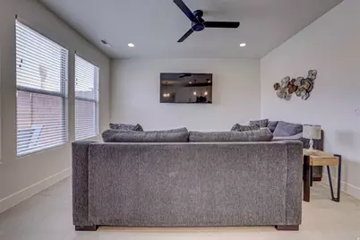 1301 E Vista Roja Pl, Washington, UT 84780 - Photo 8
