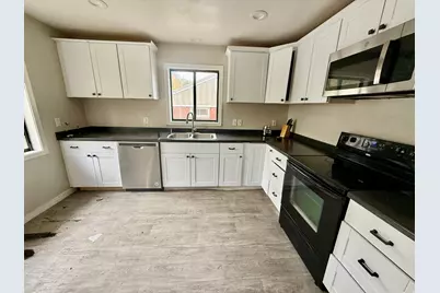 835 E Franklin St, Ogden, UT 84403 - Photo 8