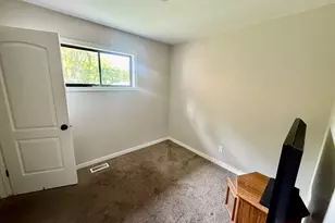 835 E Franklin St, Ogden, UT 84403 - Photo 14