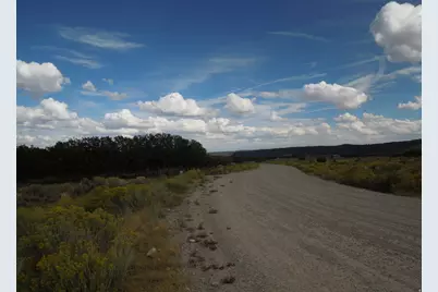 33 E Spring Draw Dr E #2, La Sal, UT 84530 - Photo 4