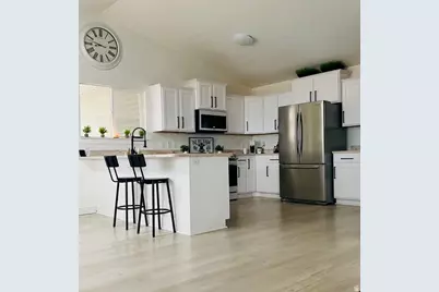 647 E 980 N, Tooele, UT 84074 - Photo 6