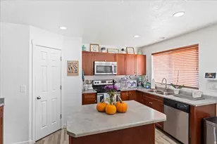 6087 W Stillridge Dr, West Valley, UT 84128 - Photo 12