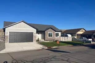 1186 Vista Ridge Dr, Santaquin, UT 84655 - Photo 2