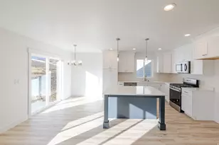 2711 N Blue Dawn Ln, Saratoga Springs, UT 84045 - Photo 8