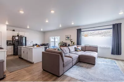 3722 S Alluvial Dr, Magna, UT 84044 - Photo 4