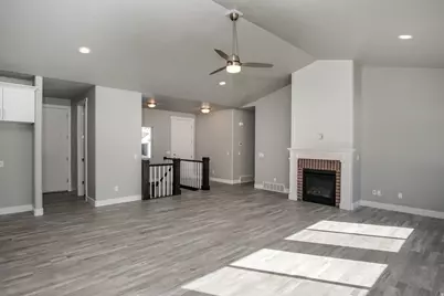 3263 W 850 N, Layton, UT 84041 - Photo 4