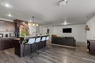 284 W 20 N, Hyrum, UT 84319 - Photo 14