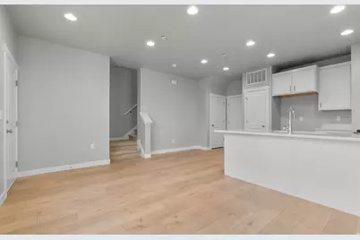 7806 W Alta Ln, Magna, UT 84044 - Photo 4