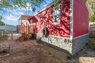 221 E Jordan View Dr S, Sandy, UT 84070 - Photo 2