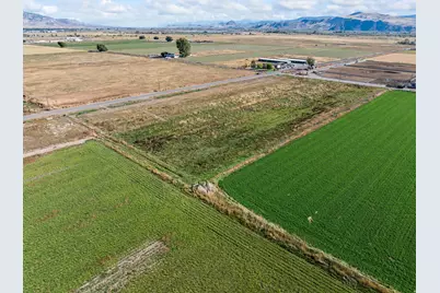 160 E 650 N #3, Central Valley, UT 84754 - Photo 2