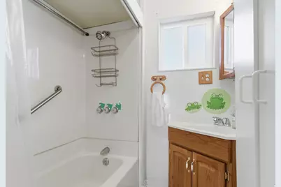 56 N Center St, Eureka, UT 84628 - Photo 14