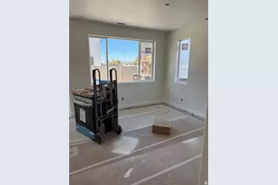 2633 N 2080 W #180, Clinton, UT 84015 - Photo 8