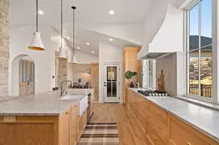 6188 E Hummingbird Pt, Huntsville, UT 84317 - Photo 2