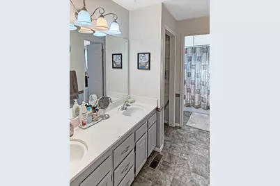 255 W 500 S, Ferron, UT 84523 - Photo 14