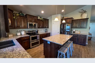 2072 N 275 E, North Ogden, UT 84414 - Photo 8