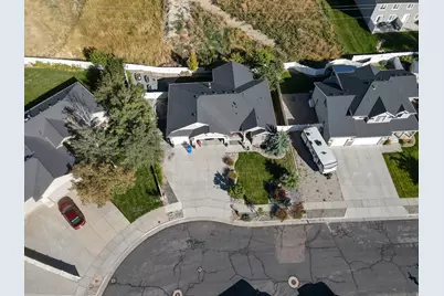 2072 N 275 E, North Ogden, UT 84414 - Photo 2