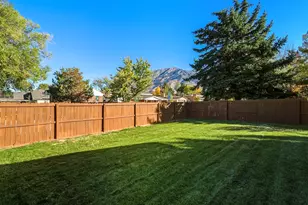 6851 S 2300 E, Cottonwood Heights, UT 84121 - Photo 44