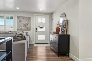 6851 S 2300 E, Cottonwood Heights, UT 84121 - Photo 4