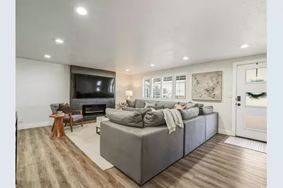 6851 S 2300 E, Cottonwood Heights, UT 84121 - Photo 6