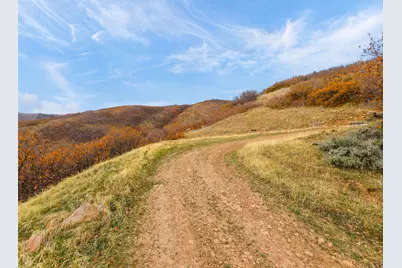 2000 Oak Wood Dr #3, Springville, UT 84663 - Photo 4