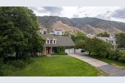 1050 S Grandview Dr E, Providence, UT 84332 - Photo 4