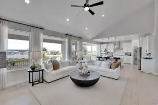 8761 N Lakeshore Dr, Lake Point, UT 84074 - Photo 12