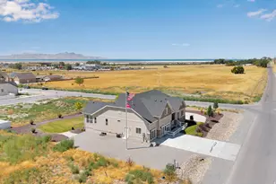 8761 N Lakeshore Dr, Lake Point, UT 84074 - Photo 78