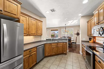 3278 E Sweetwater Dr, Washington, UT 84780 - Photo 8