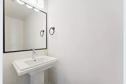 252 N Main St, Bountiful, UT 84010 - Photo 18