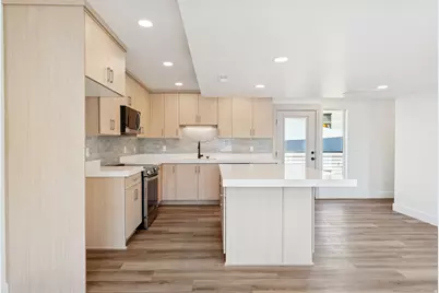 254 N Main St, Bountiful, UT 84010 - Photo 6