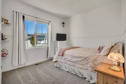 4803 N Emerald Ave, Eagle Mountain, UT 84005 - Photo 16