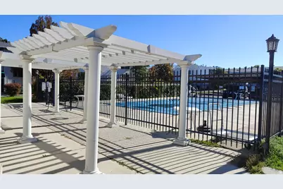 555 N Starcrest Dr #B28, Salt Lake City, UT 84116 - Photo 8