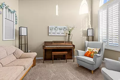 952 W Foxboro Dr, North Salt Lake, UT 84054 - Photo 4