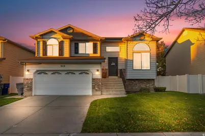 952 W Foxboro Dr, North Salt Lake, UT 84054 - Photo 2