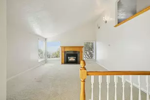 957 Chelsea Dr E, Bountiful, UT 84010 - Photo 2